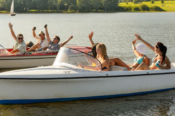 Teen's boating