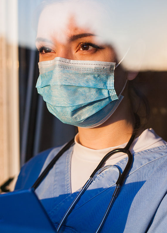 Médico preocupado por negligencia médica